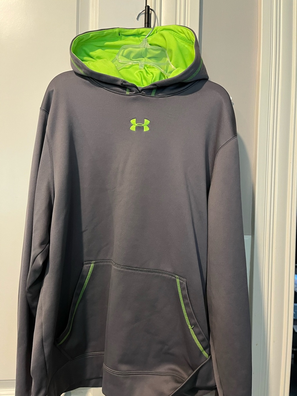 Under Armour Gray Sweatshirt/ Hoodie with Neon Green Accents Size M